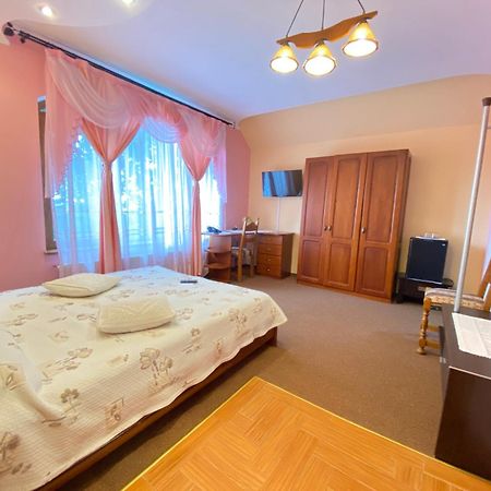 Pensiunea Crocus - Sauna & Billiard Poiana Brasov Exterior foto