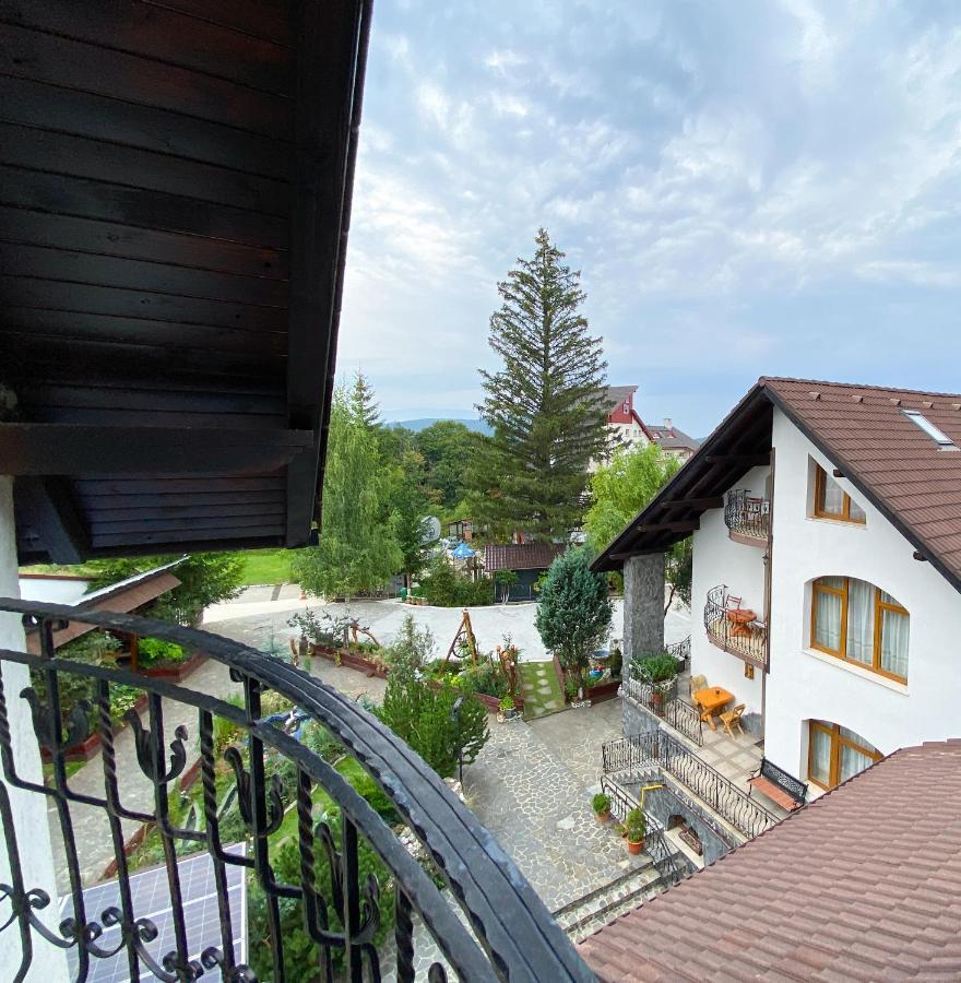 Pensiunea Crocus - Sauna & Billiard Poiana Brasov Exterior foto