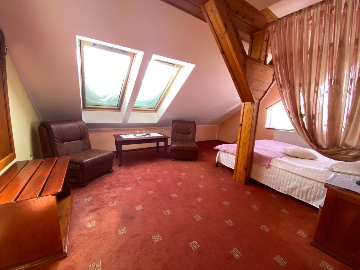 Pensiunea Crocus - Sauna & Billiard Poiana Brasov Exterior foto